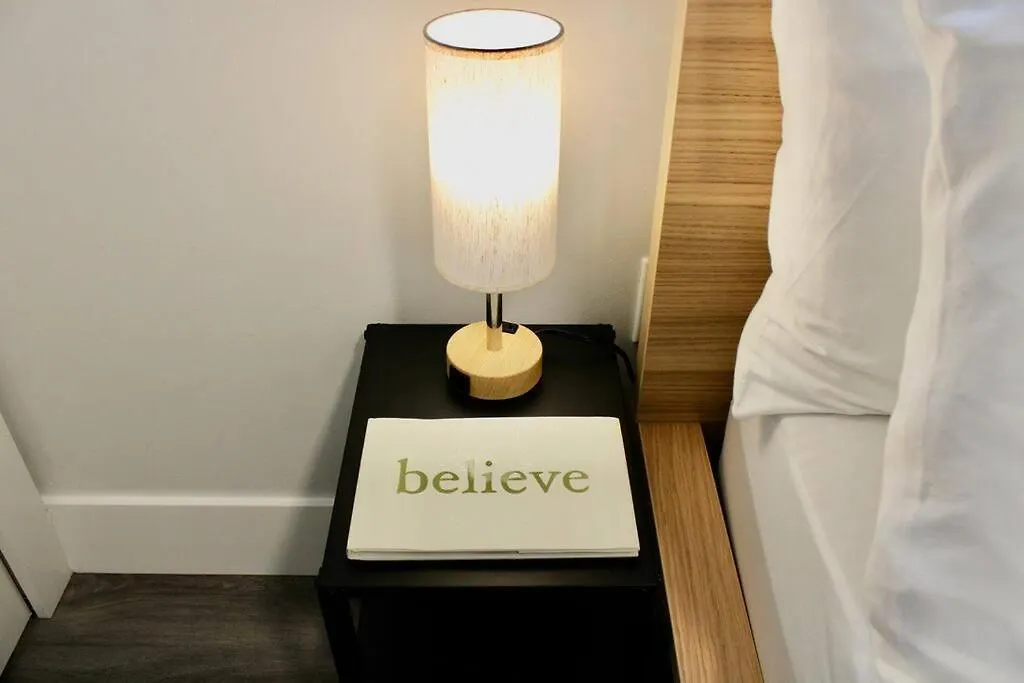 2Bdr Stylish Comfort Parkside Vancouver Apartment