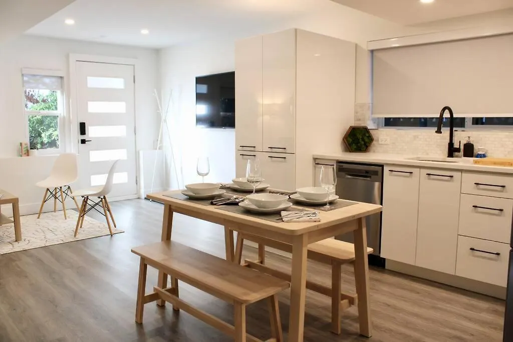 2Bdr Stylish Comfort Parkside Vancouver Apartment