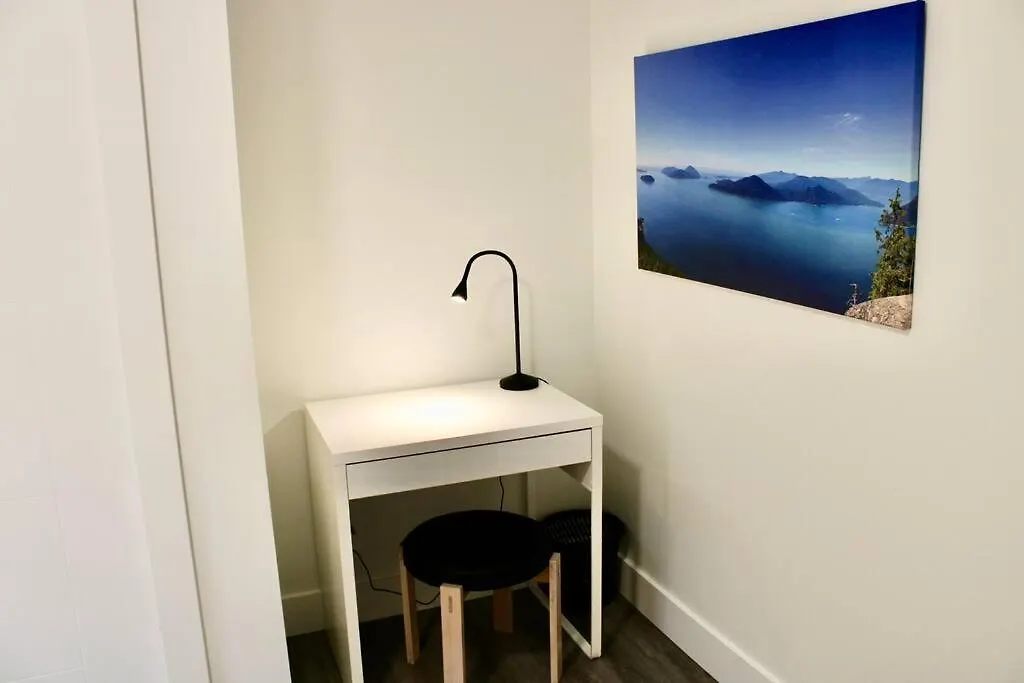 Apartment 2Bdr Stylish Comfort Parkside Vancouver Canada