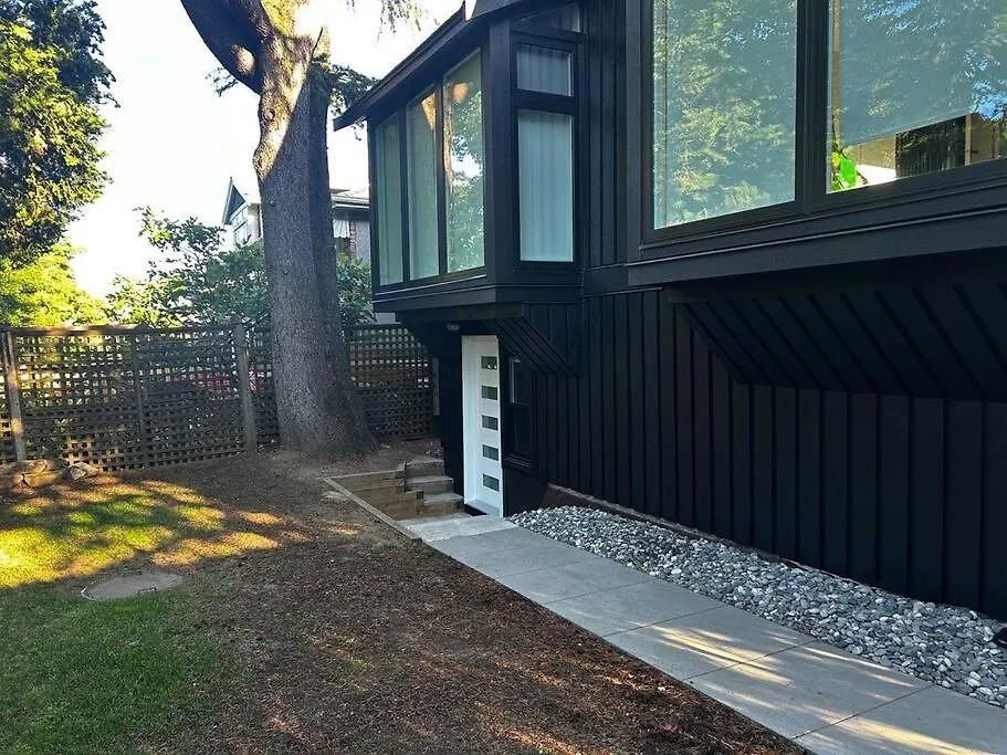 Apartment 2Bdr Stylish Comfort Parkside Vancouver Canada